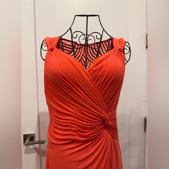 Front-ruched Coral color dress with an open back - Picture 14 of 15